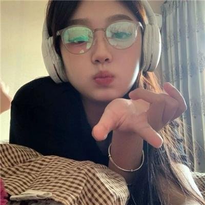 宝贝的新朋友海报
