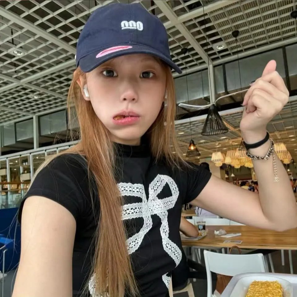 一个菲律宾家庭的进化海报